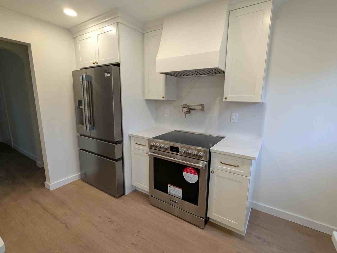 1323 Cheshire Ln - Photo 4 of 15