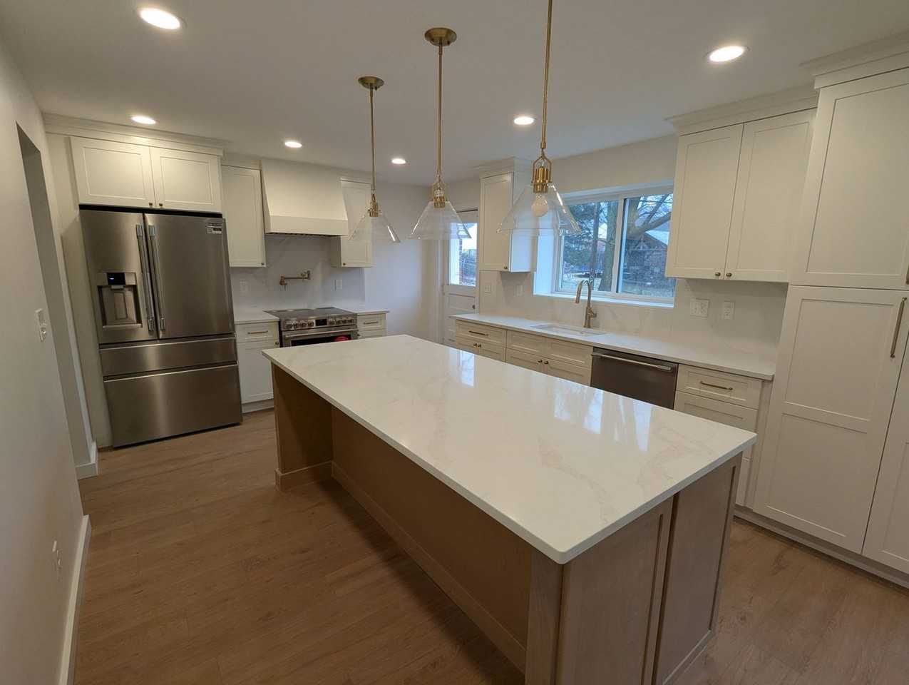 1323 Cheshire Ln - Photo 6 of 15