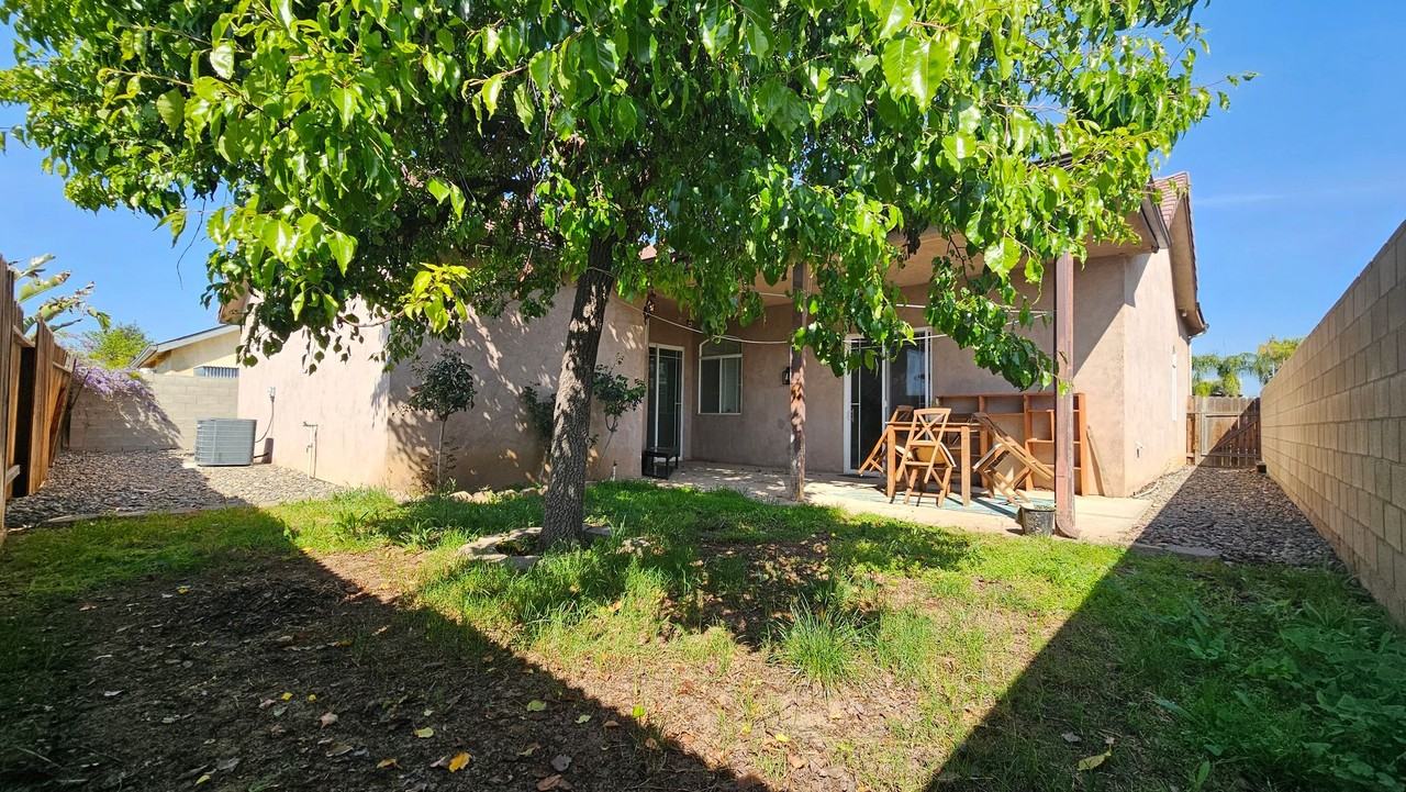 247 Dani Rose Ln - Photo 4 of 43