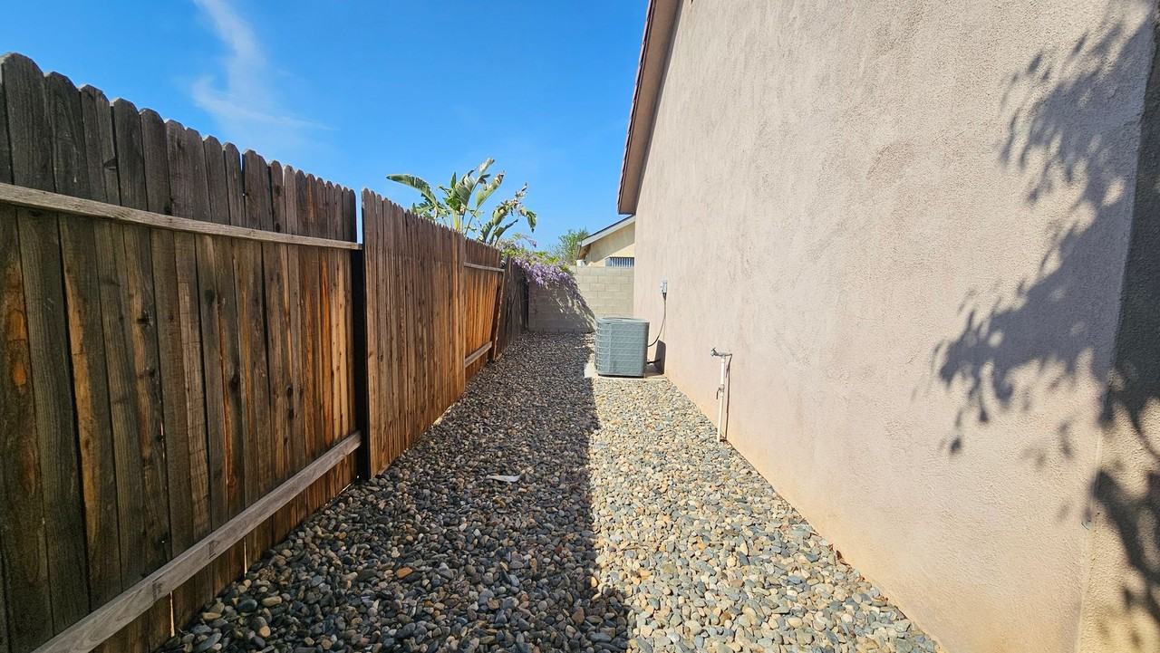 247 Dani Rose Ln - Photo 6 of 43