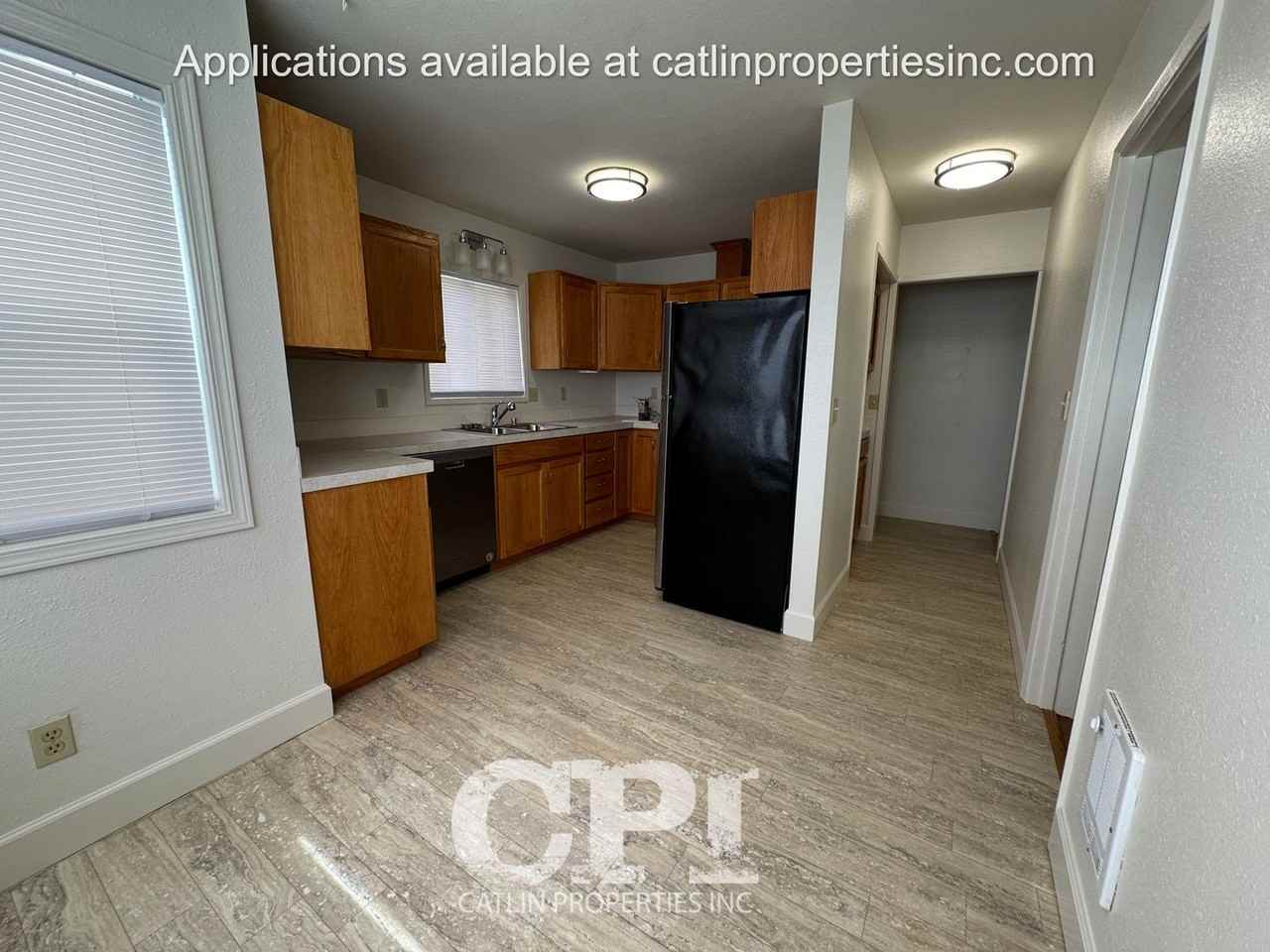 532 Davidson Ave - Photo 7 of 28