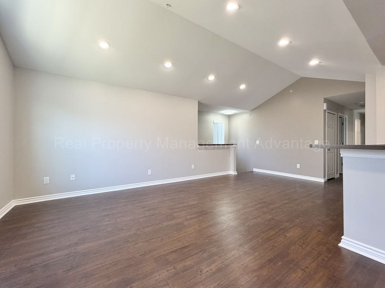 29745 Fox Run Cir - Photo 5 of 26