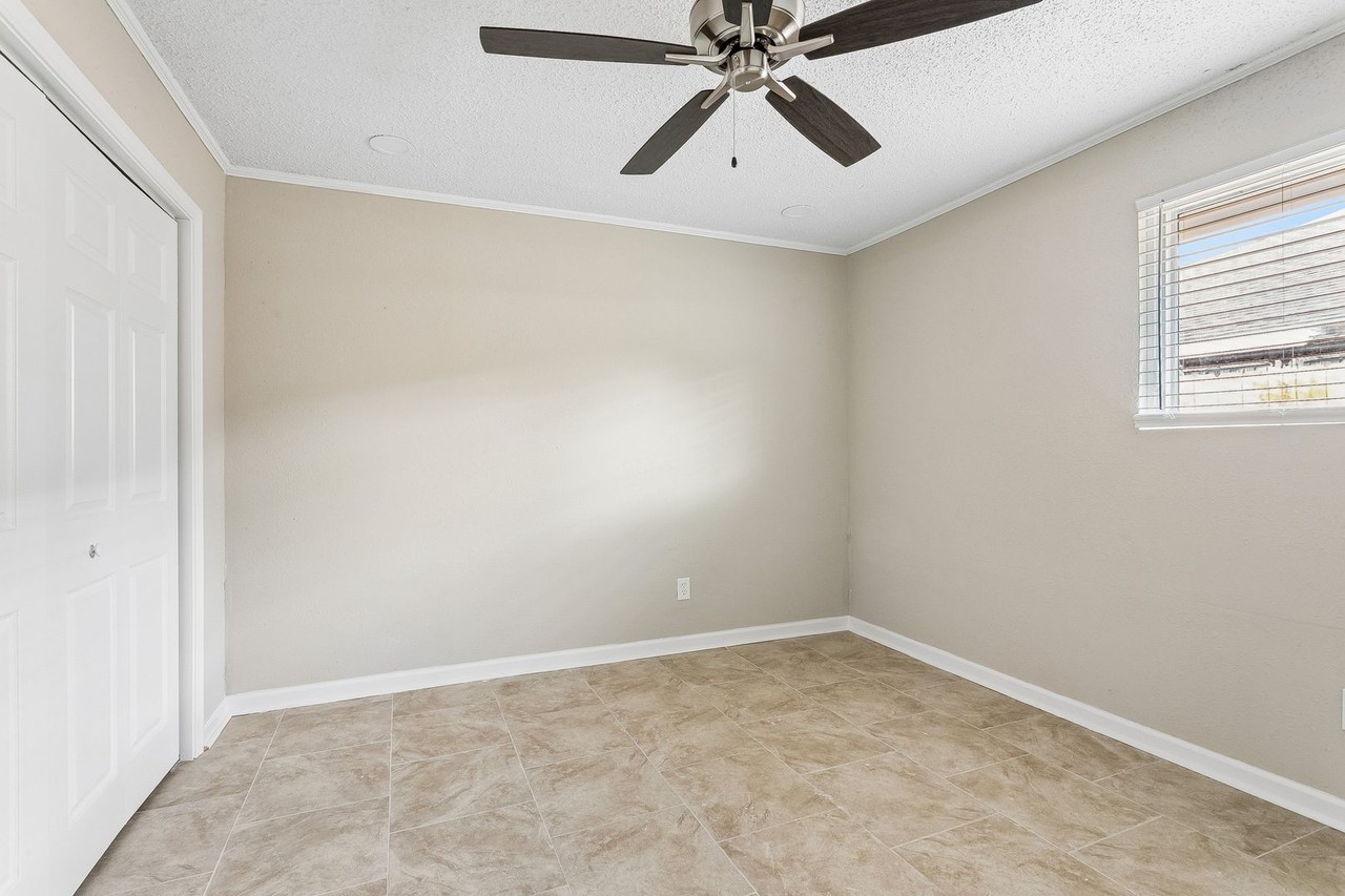 2610 Dawson Ave - Photo 4 of 17