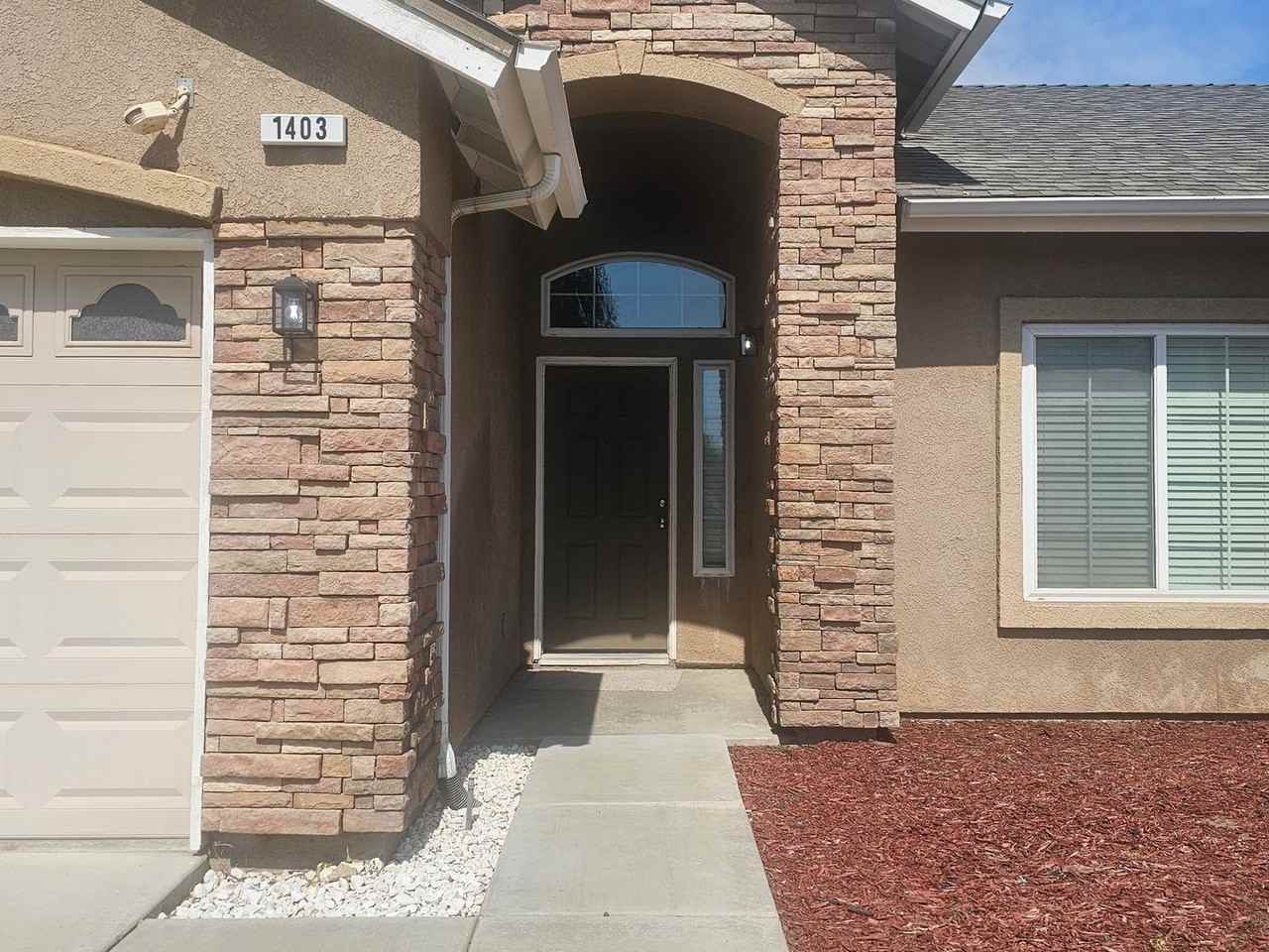 1403 Florence Ave - Photo 4 of 50