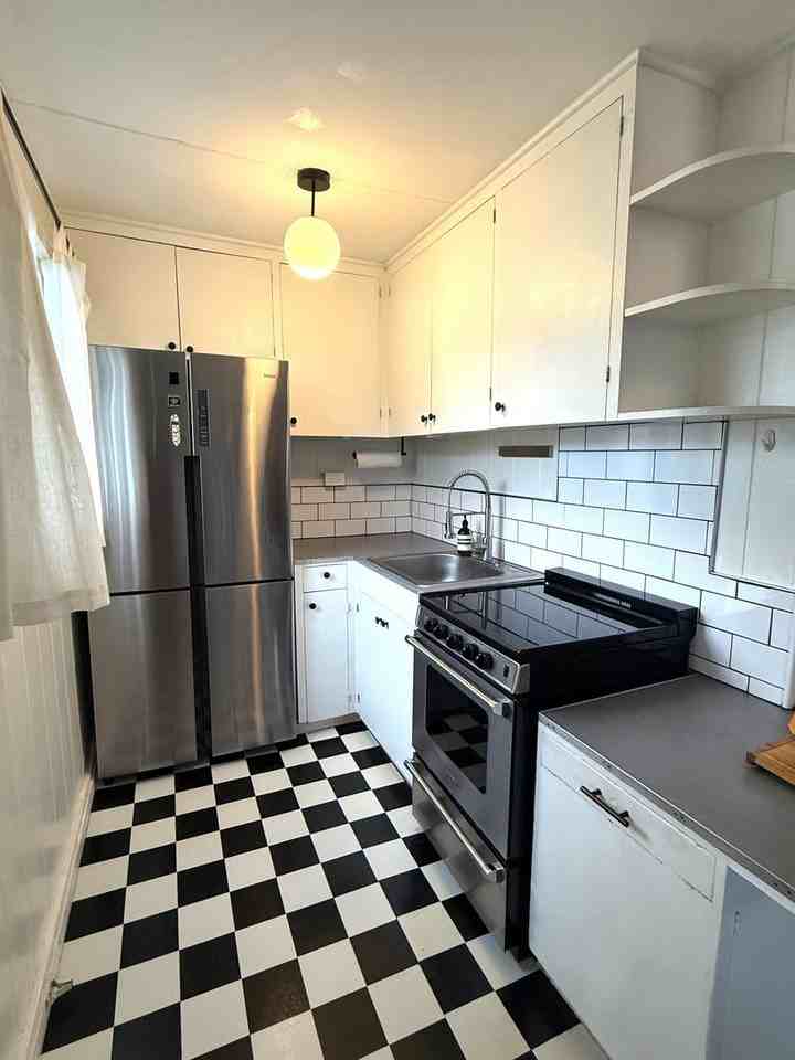 1649A 10th Ave - Photo 3 of 15