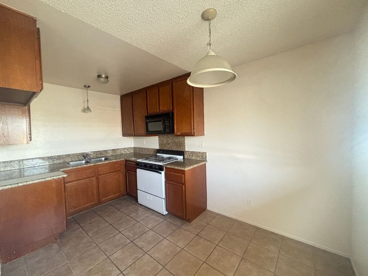 5021 W Avenue L4 #18 - Photo 6 of 30