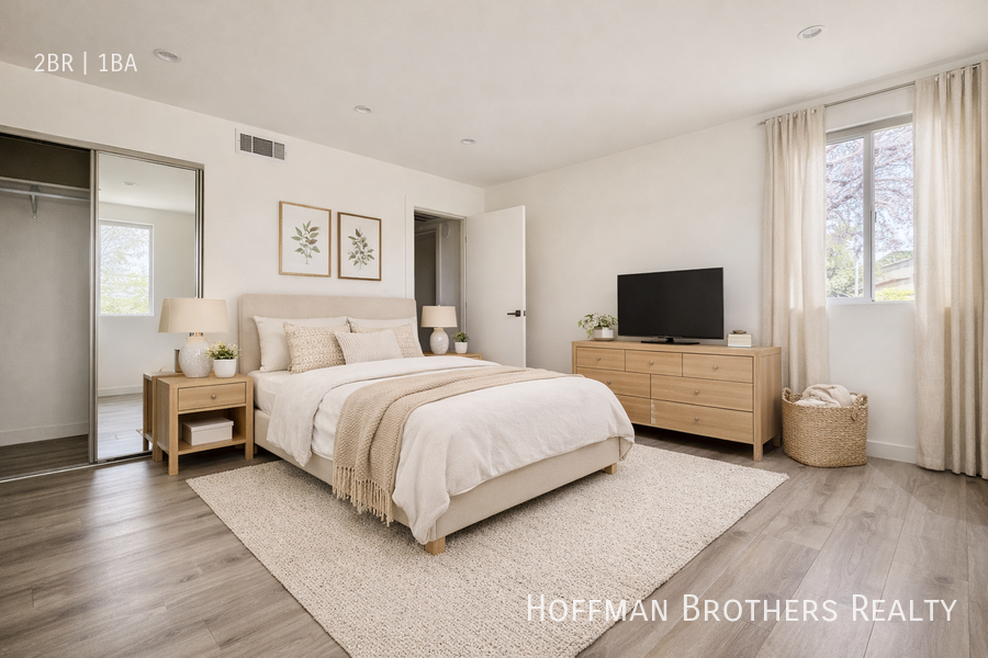 727 Silver Lake Blvd #A - Photo 5 of 5