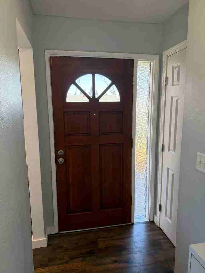 1431 Linden Ave - Photo 4 of 41