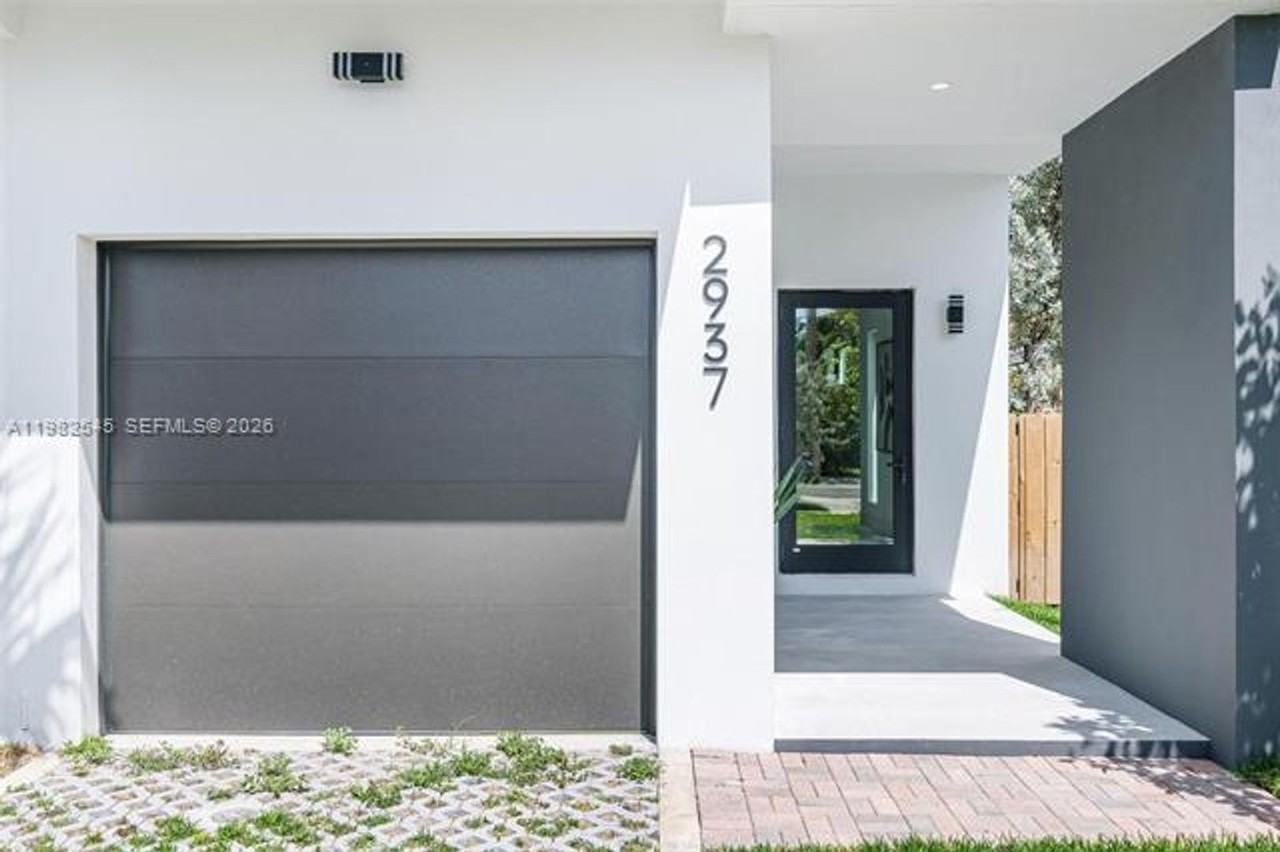 2937 2937 SW 21st St th 1 - Photo 3 of 30