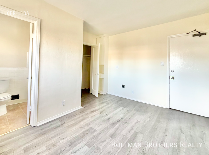 615 N Rossmore Ave #200 - Photo 3 of 4