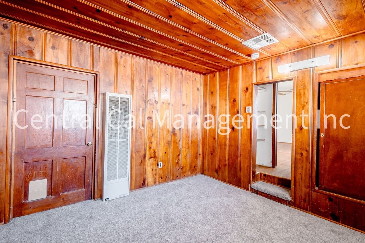 627 Hood Dr - Photo 6 of 19