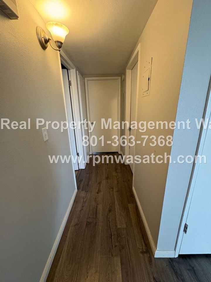 438 N Center St #309 - Photo 6 of 12