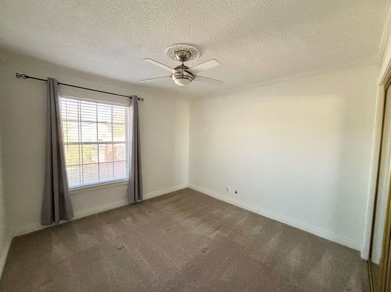 5195 Sepulveda Blvd - Photo 3 of 17