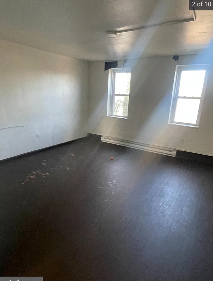 2723 W 3rd St - Photo 2 of 7