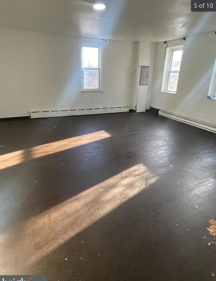 2723 W 3rd St - Photo 4 of 7