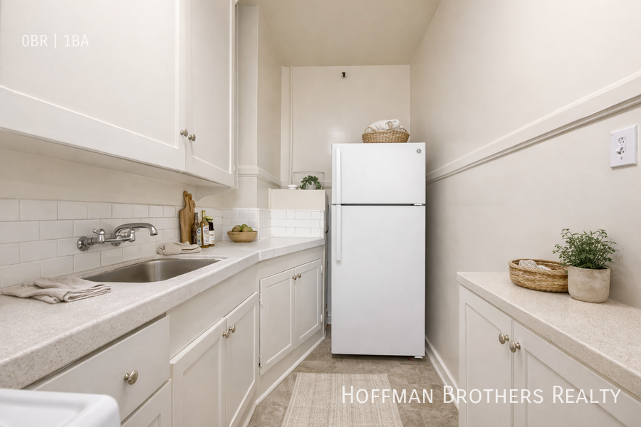 1611 Schrader Blvd #206 - Photo 2 of 4