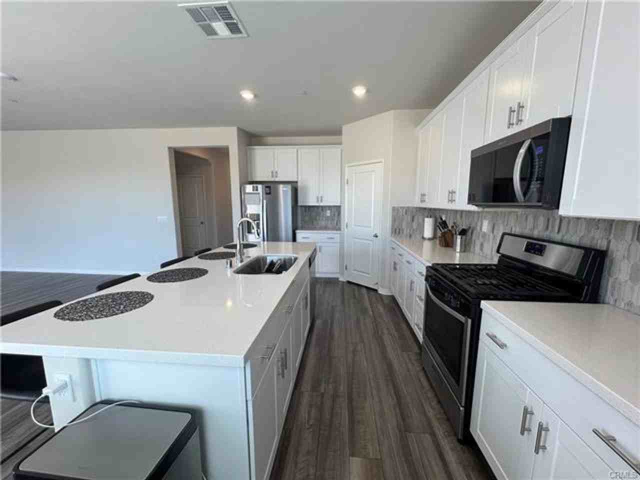 29921 Warrior Way - Photo 4 of 20