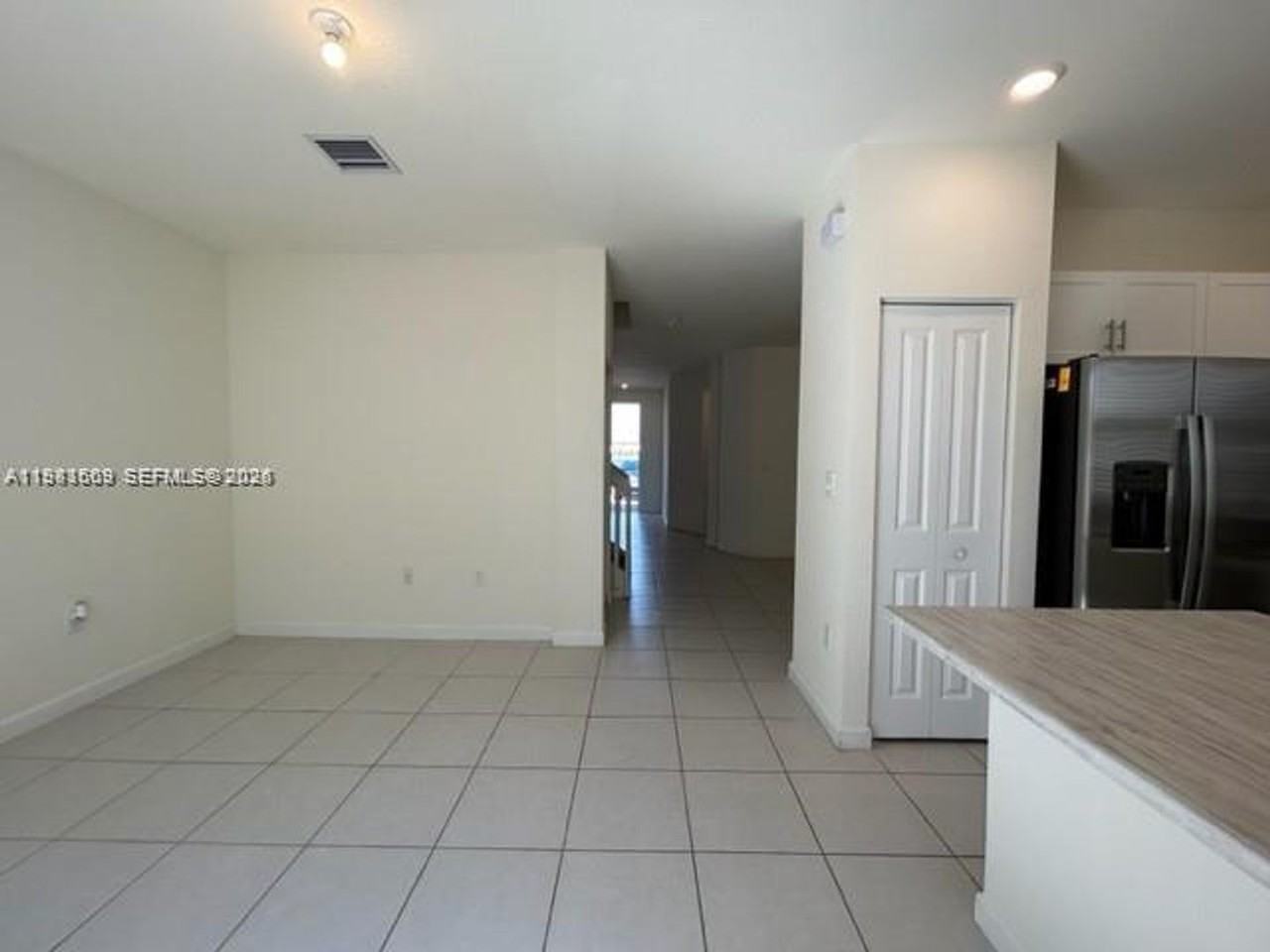 3354 W 112th St - Photo 3 of 16