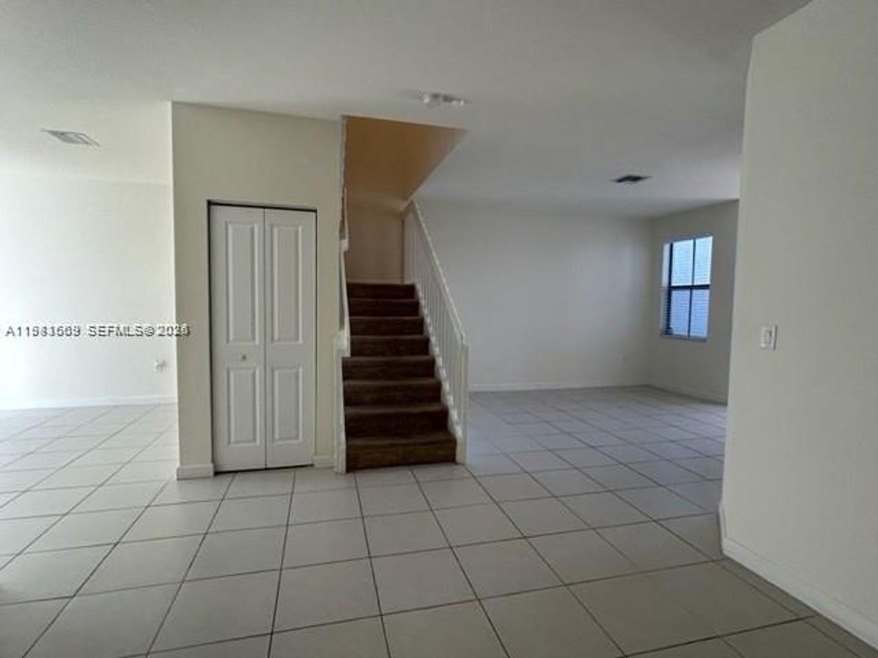 3354 W 112th St - Photo 5 of 16