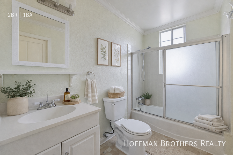 5640 Franklin Ave #308 - Photo 4 of 5