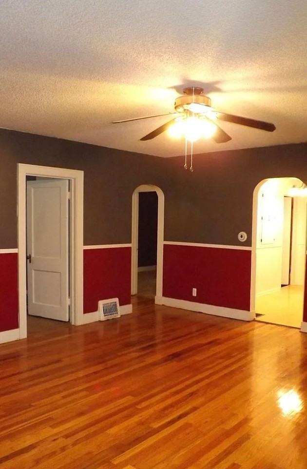 214 Nw Broadmoor Ave - Photo 2 of 11