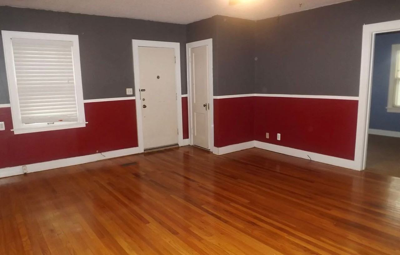 214 Nw Broadmoor Ave - Photo 3 of 11