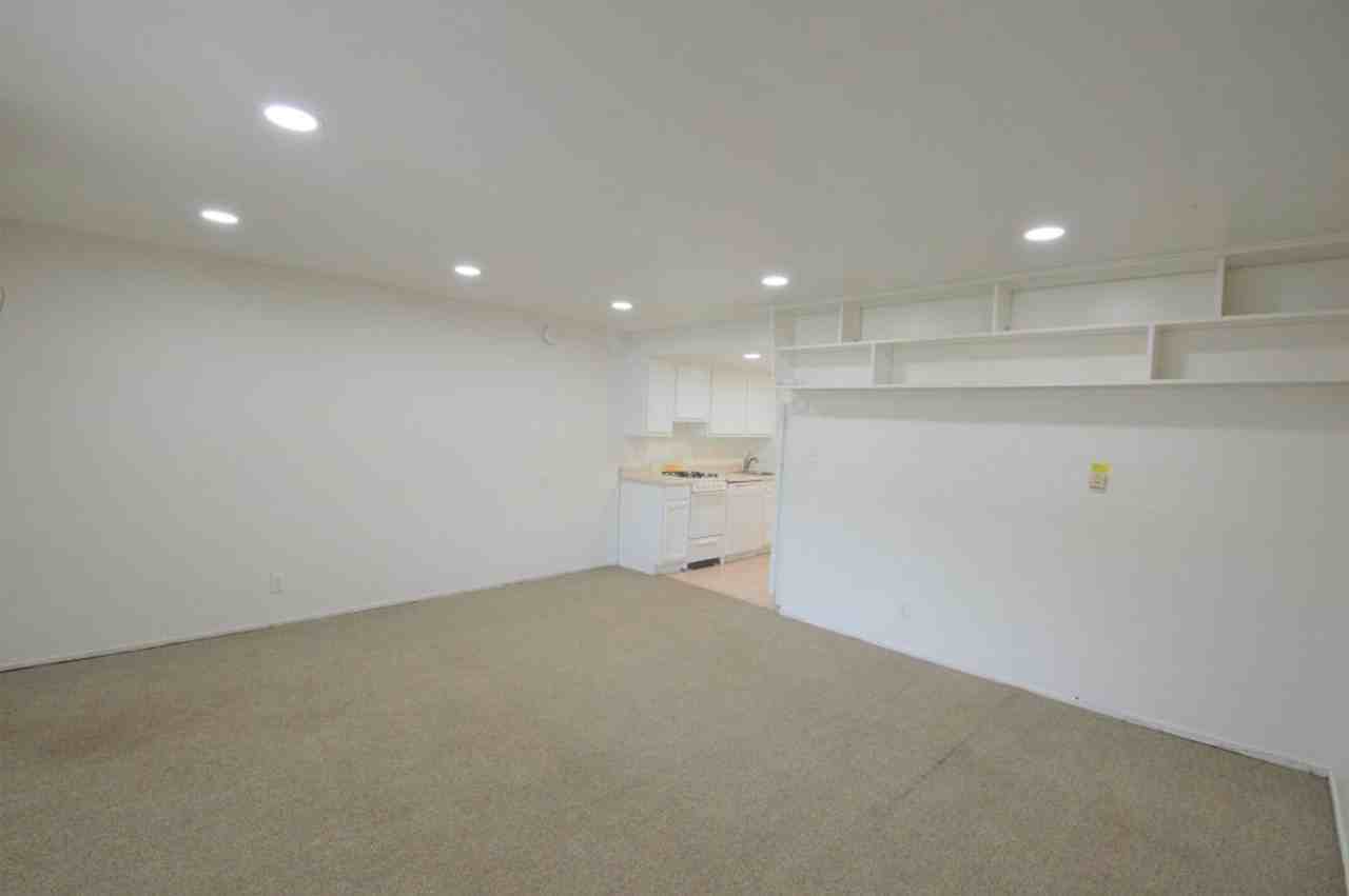 2955 College Ave - Photo 5 of 18