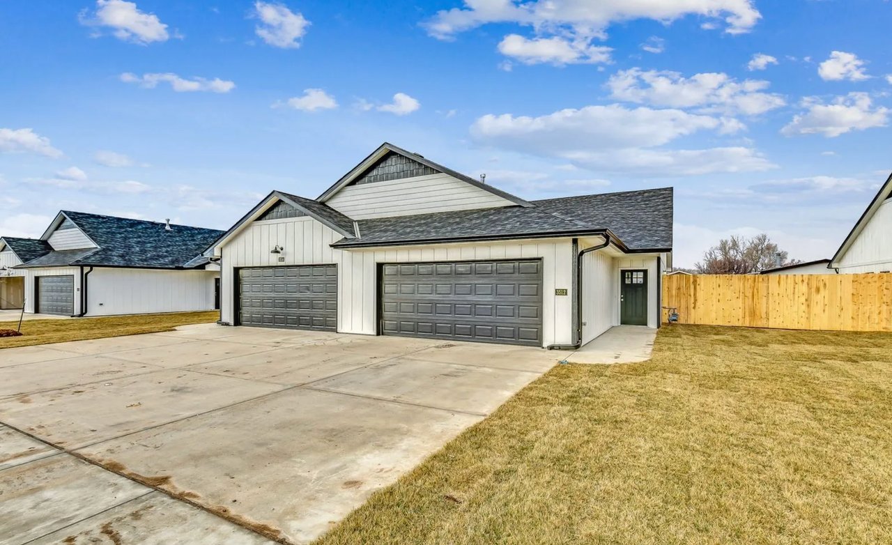 3618 W 45th St S - Photo 2 of 16