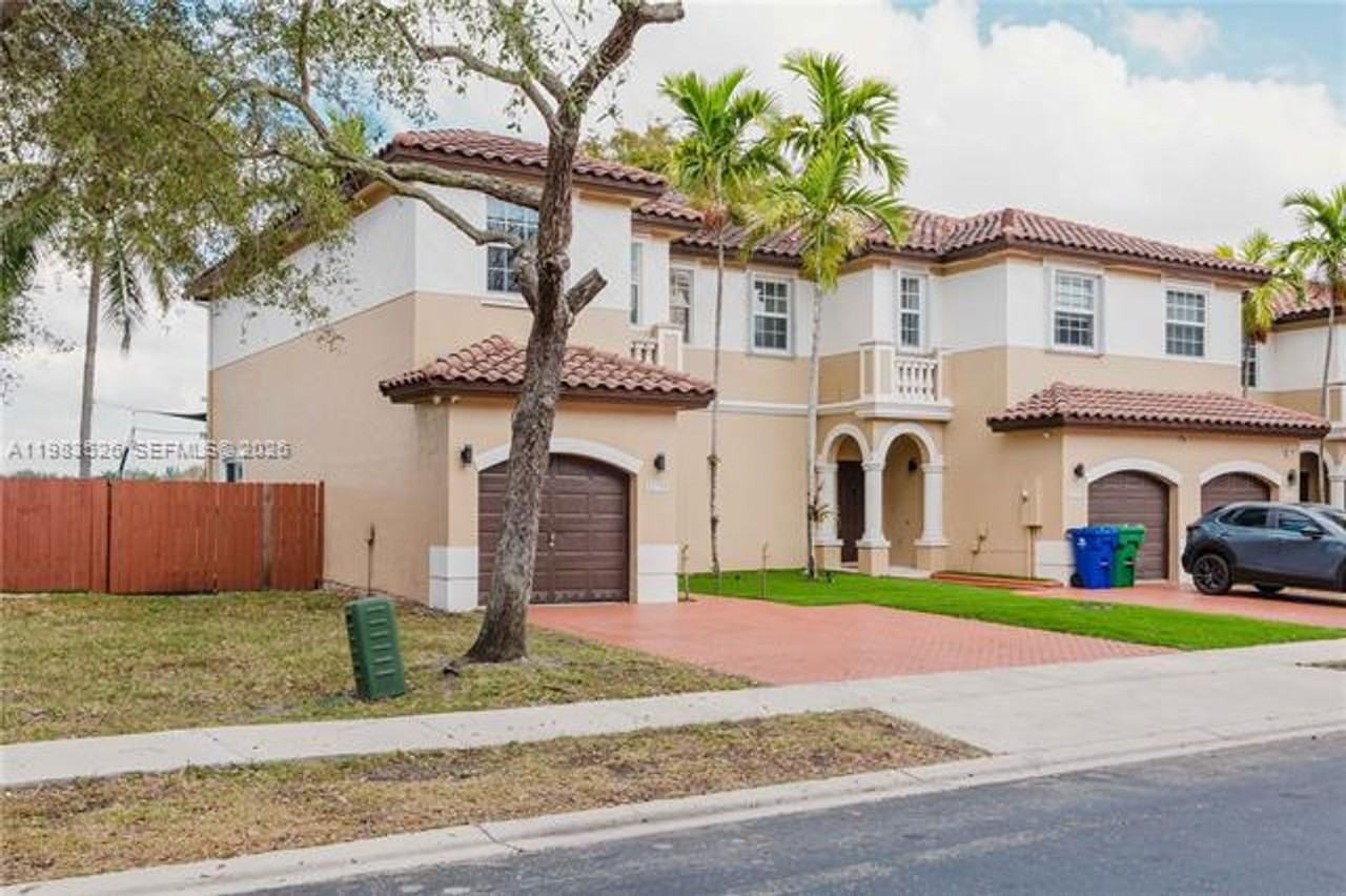 12735 Sw 49th Ct #12735 - Photo 3 of 50