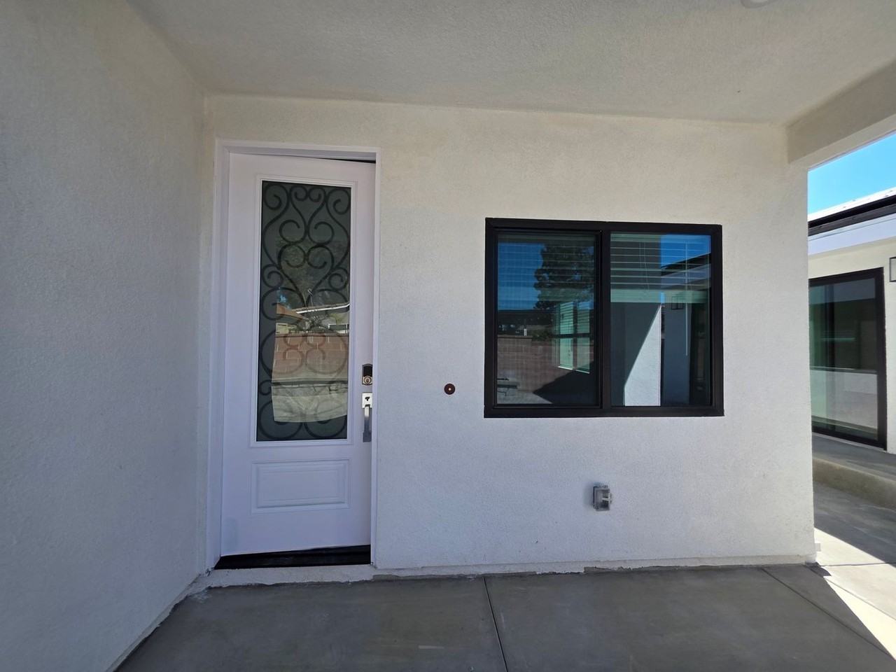 12416 Lambert Cir - Photo 4 of 13