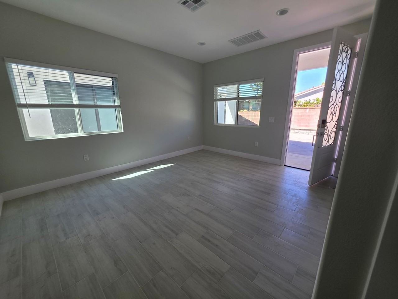 12416 Lambert Cir - Photo 5 of 13