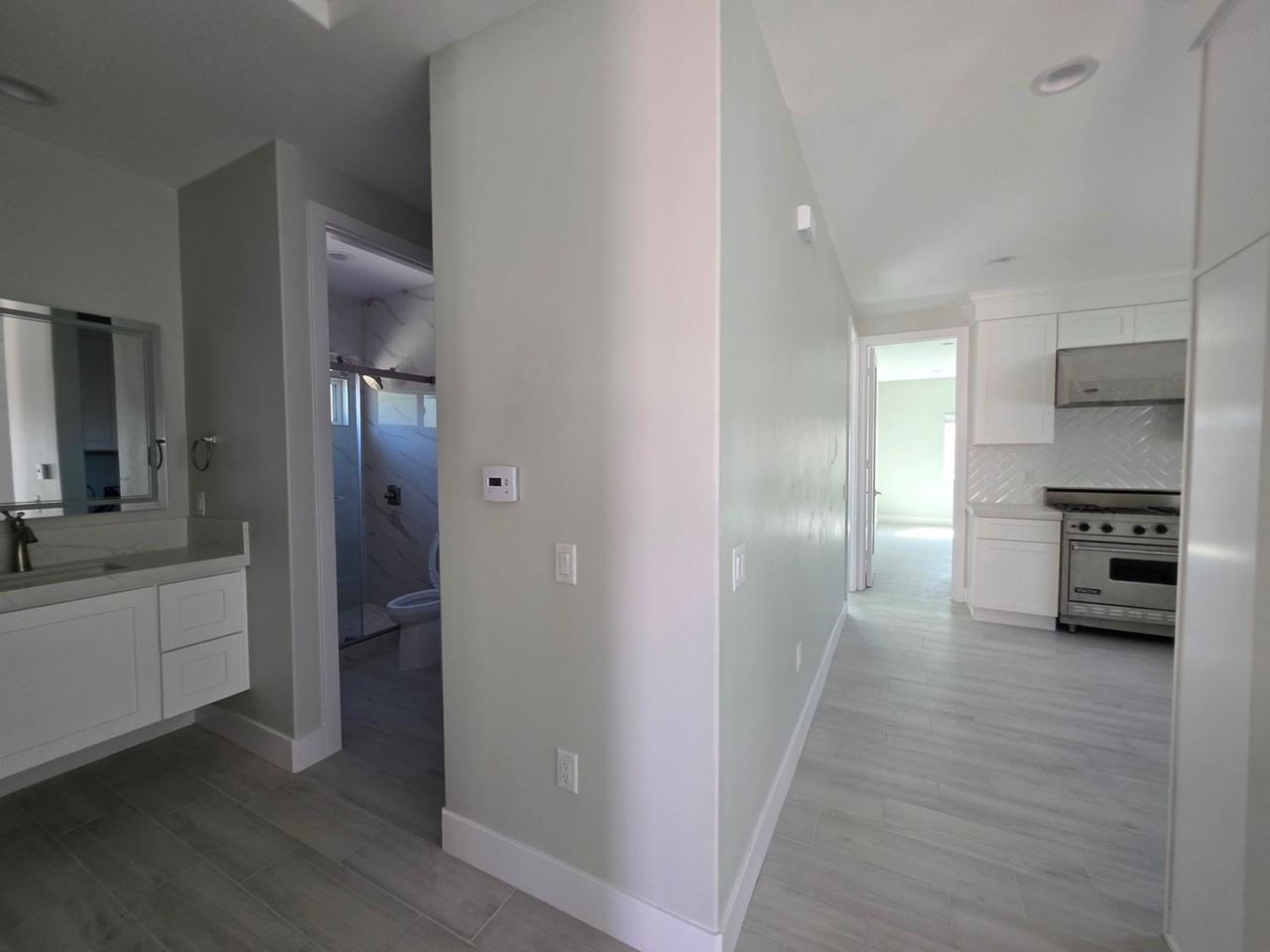 12416 Lambert Cir - Photo 6 of 13