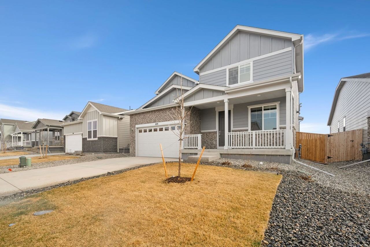 879 Harvard St - Photo 3 of 22