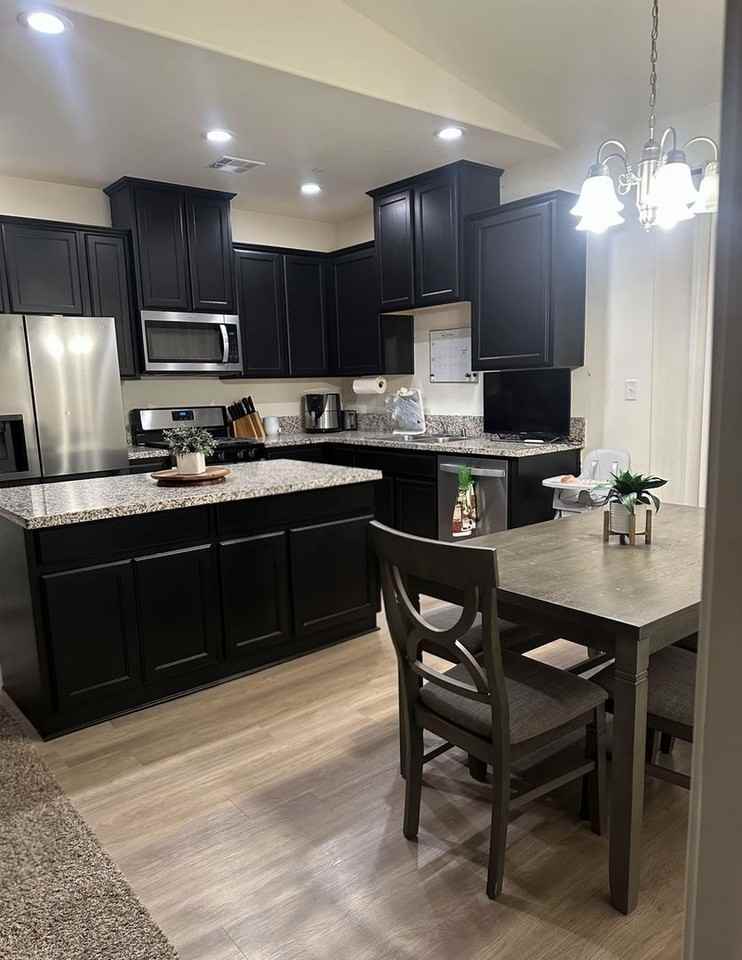 799 W Brown Ave - Photo 6 of 20