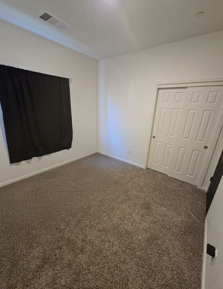 799 W Brown Ave - Photo 7 of 20