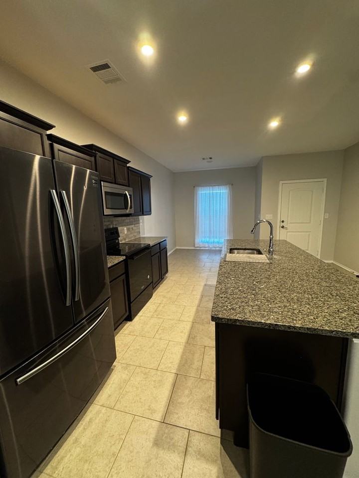 4810 Eberly St - Photo 6 of 19