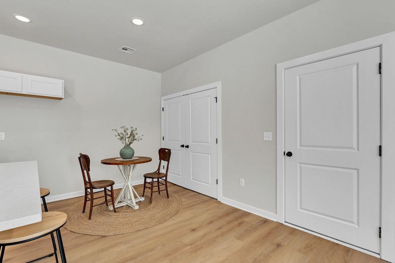 2120 CPV Duplexes - 2120 E Plaza Court - Photo 5 of 29