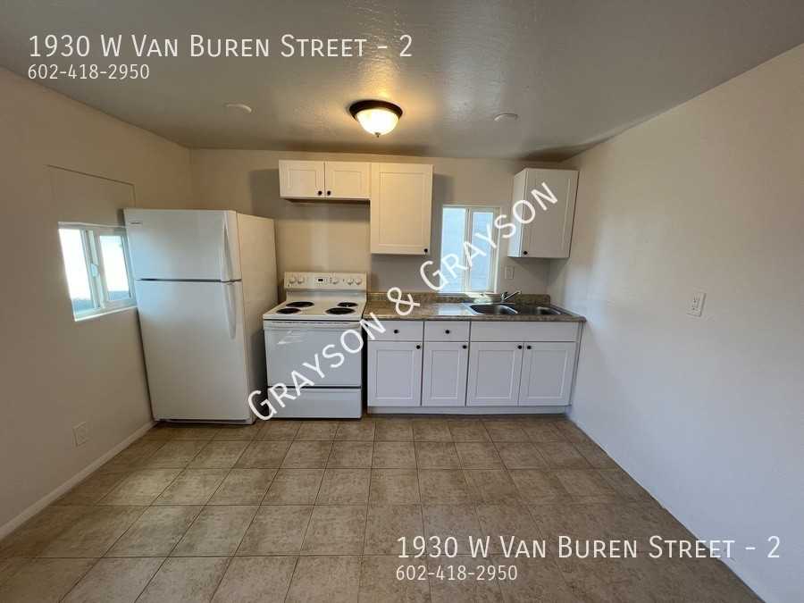 1930 W Van Buren St #2 - Photo 2 of 7