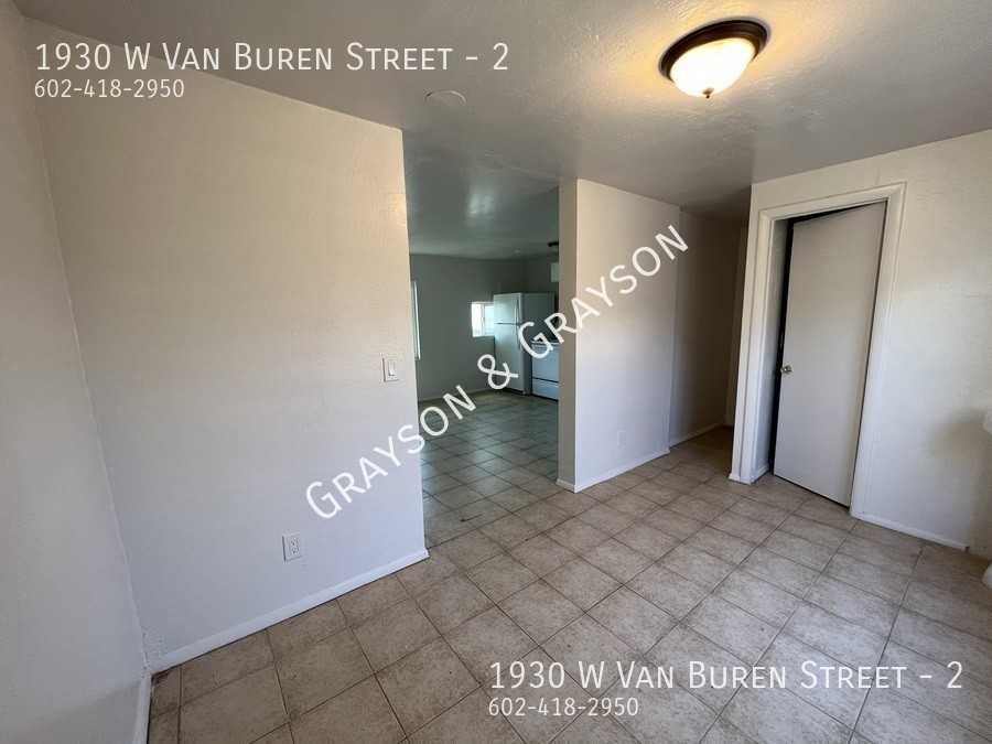 1930 W Van Buren St #2 - Photo 6 of 7