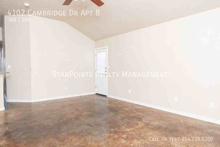4102 Cambridge Dr Apt B - Photo 2 of 17