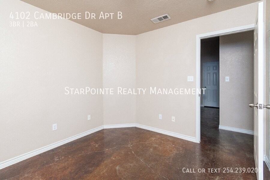 4102 Cambridge Dr Apt B - Photo 7 of 17