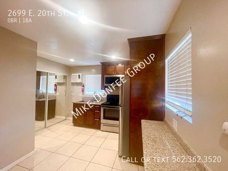 2699 E 20th St #E - Photo 4 of 6