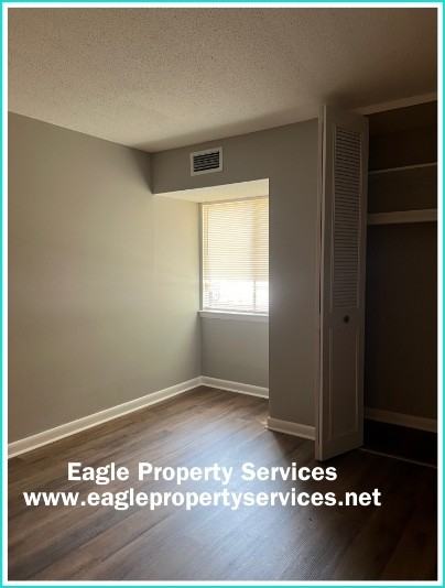 1806 Bridgewater Place - C41806, 1810, 1814 Bldgs #C4 - Photo 5 of 11