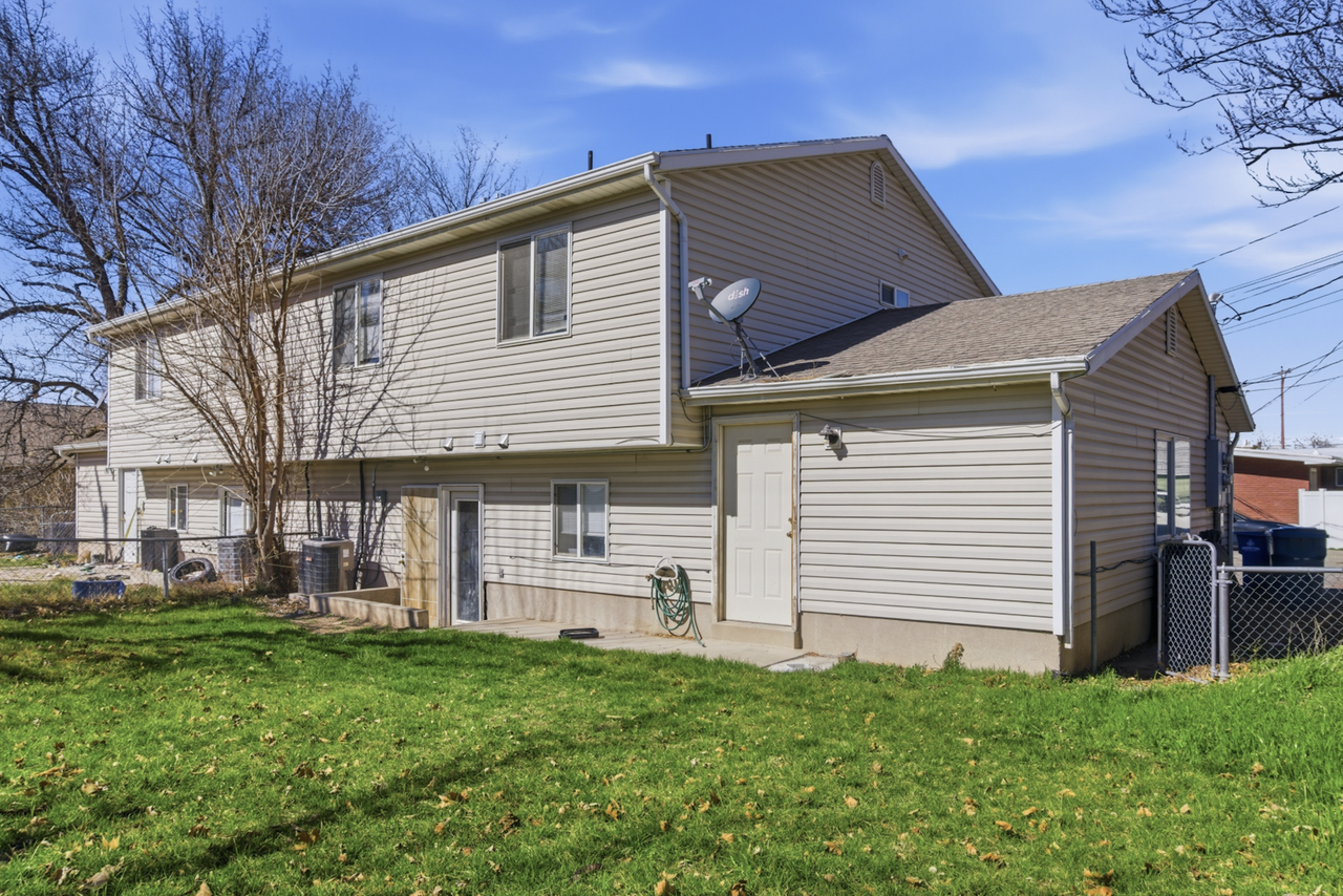 464 East Center Street - Photo 3 of 15