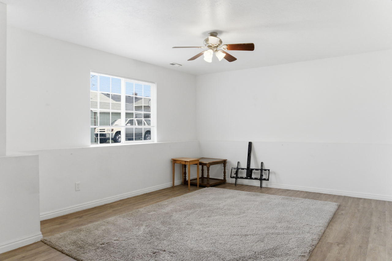 464 East Center Street - Photo 5 of 15