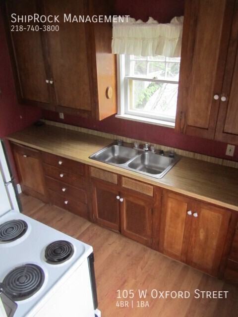 105 W Oxford St - Photo 4 of 7