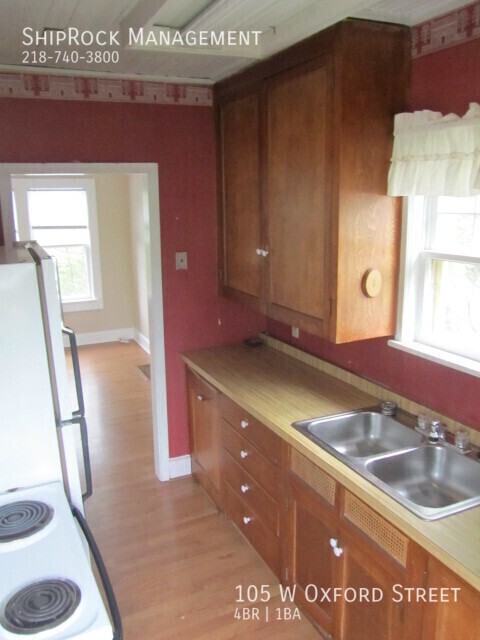 105 W Oxford St - Photo 6 of 7