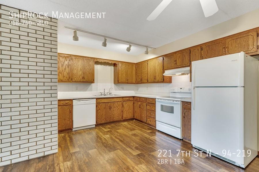 221 7th St N #94-219 - Photo 3 of 12