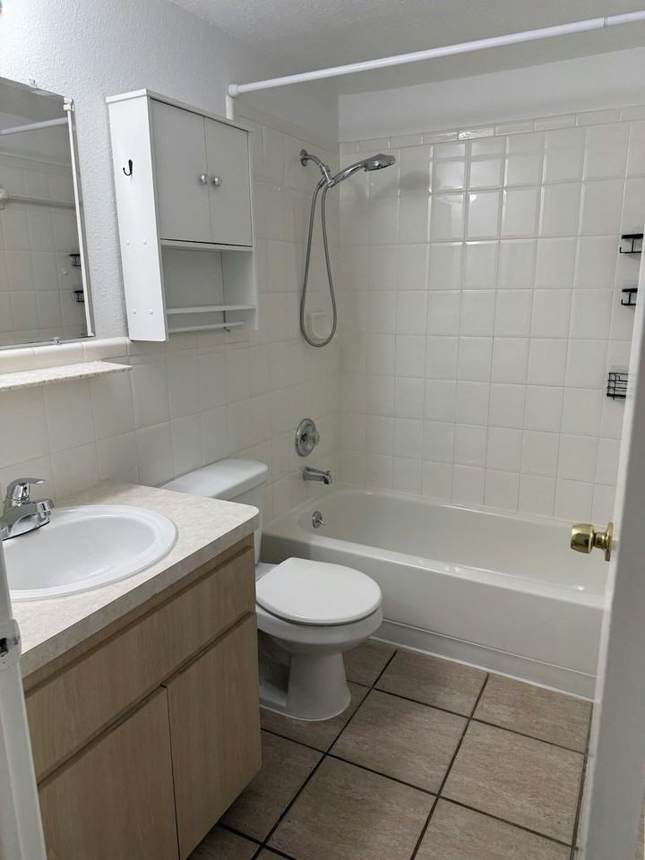 5416 Reef Drive, Unit 5414 - Photo 5 of 9