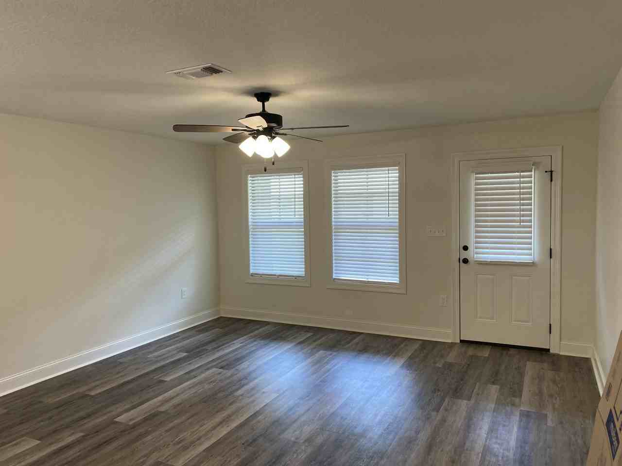 203 E 6th Ave - Photo 5 of 13